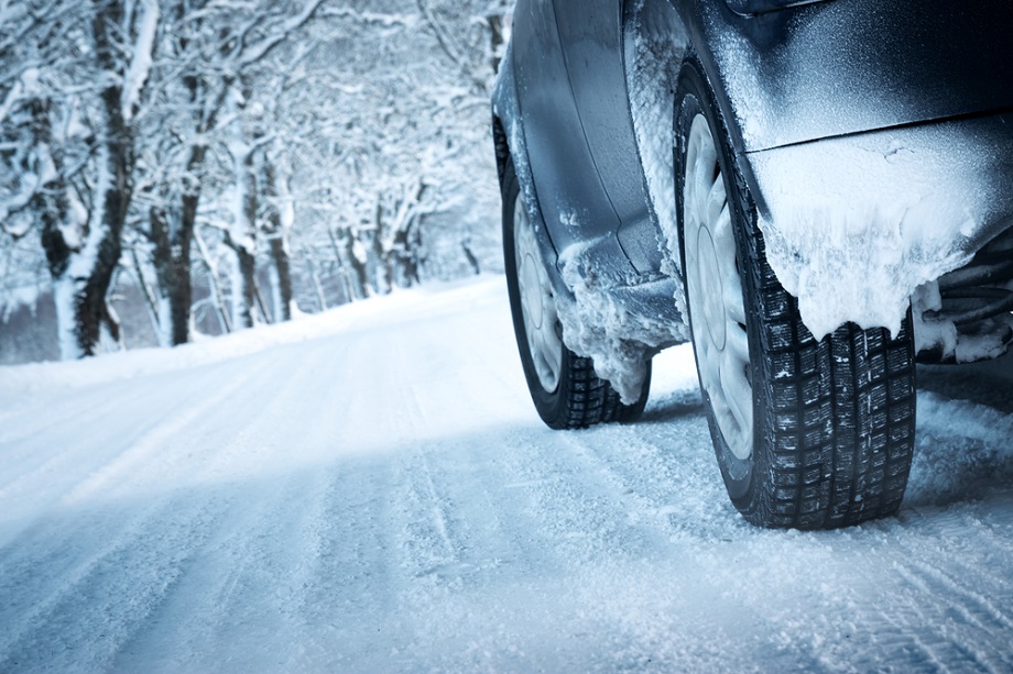 Should I drive differently in winter? 6 tips to get ready for winter driving