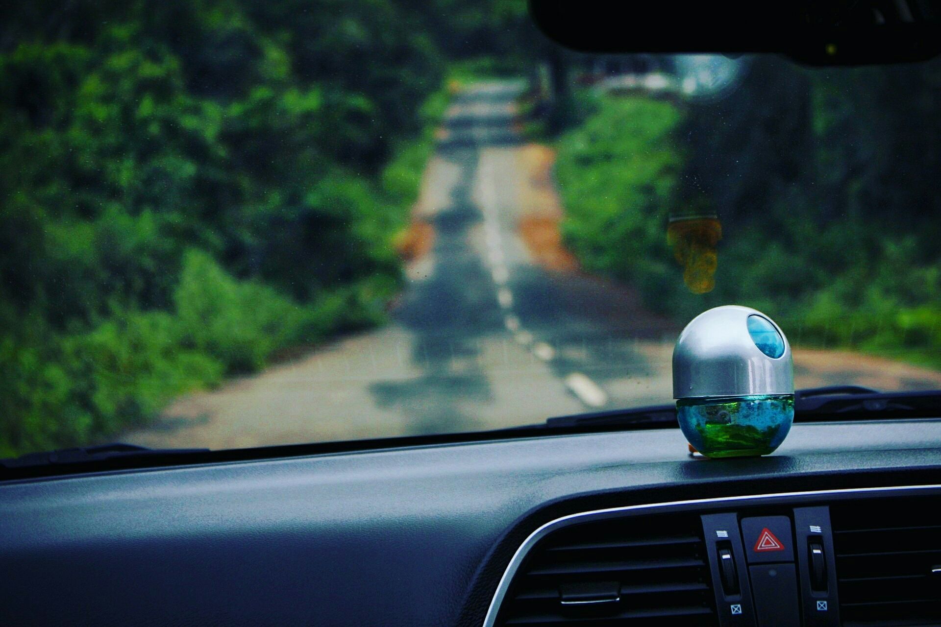 Benefits of Car Odor Removal and Sanitization